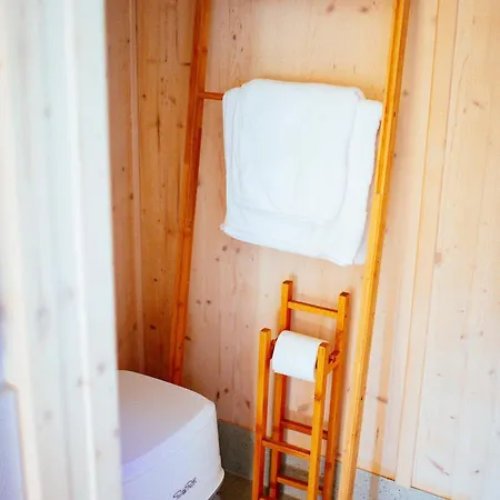 Off-grid Maringotka Cibeba Campingplads *