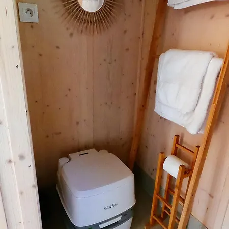 キャンプ場 Off-grid Maringotka Cibeba